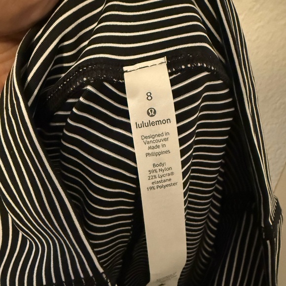 Lululemon Athletica Like New Wunder Under HR. Cropped Striped Leggings Size 8 - Picture 7 of 7